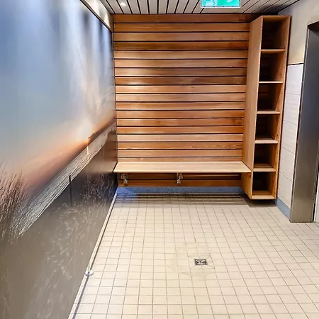 Apartment Waterkant Am Deich Mit Pool Fuer 2-4 Personen *
